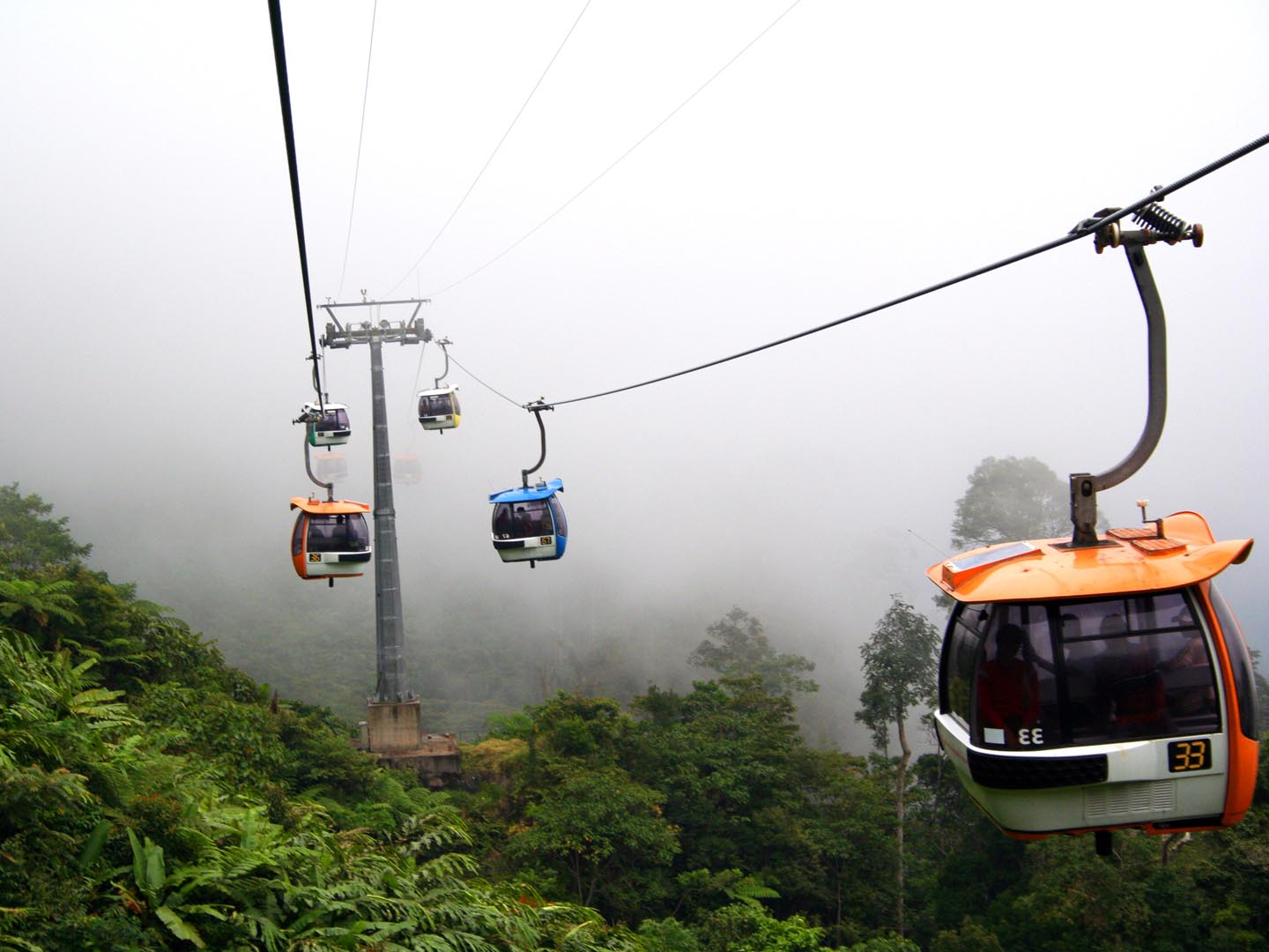https://d3r8gwkgo0io6y.cloudfront.net/upload/cable car malaysia.jpg